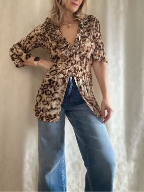 Ruffled V-Neck Leopard-Print Tunic Top - Brown